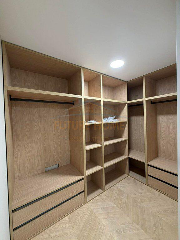 For sale, Duplex + Parking Spot, Golden Park