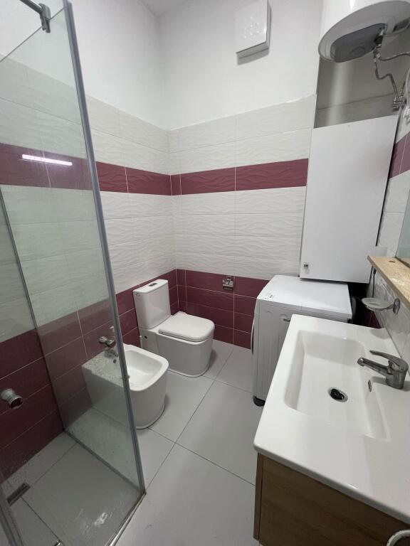 📣 AFFITTO Appartamento 2+1+2 📍 Vicino Casa Italia ✨  🏢 Nuova Costruzione 🪜 Piano 1 (Residenziale) 🛋️ Arredato Con Condizioni Moderne 👫 Preferiti Clienti Familiari  💶 Prezzo 500 Euro