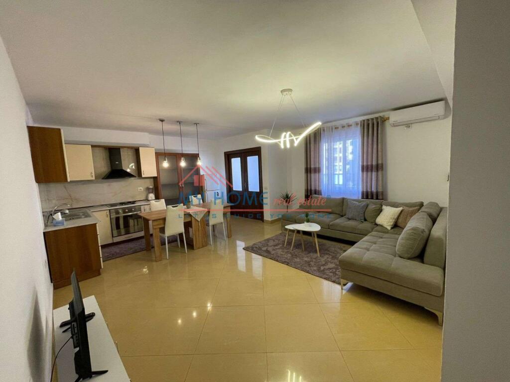 Appartamento 2+1 in affitto Centro Tirana