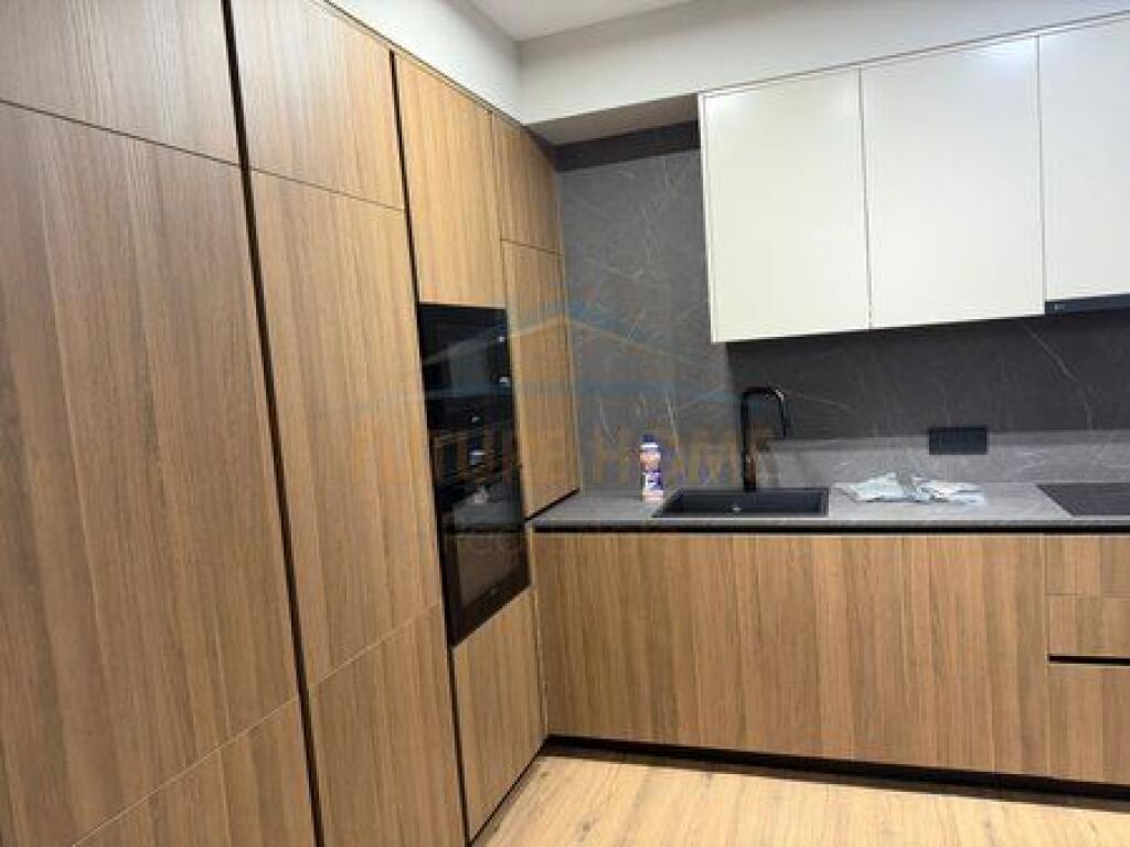 Qira, Apartament 3+1+2+Post Parkim, Kodra e Diellit, Tiranë.