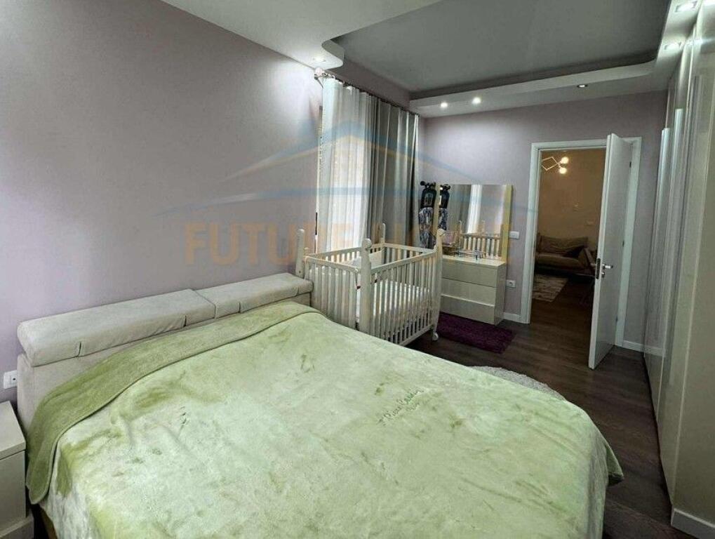 Qera , Apartament 1+1 +POST PARKIMI, Liqeni i Thate , Tirane.