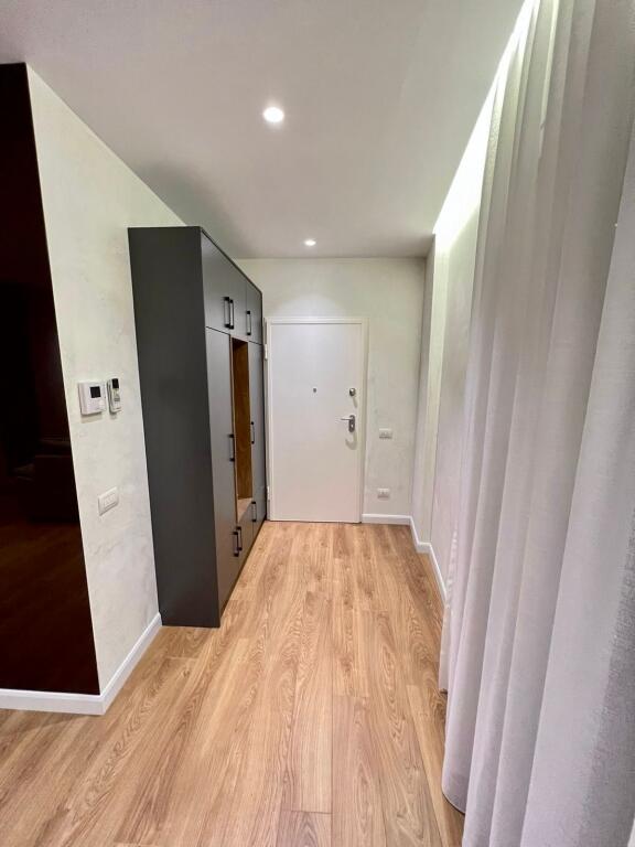 📣 SUPER DUPLEX IN AFFITTO 👉 Tipologia 2+1+2 📍Vicino al Centro 🛣️ Via "Barrikadave" ✨