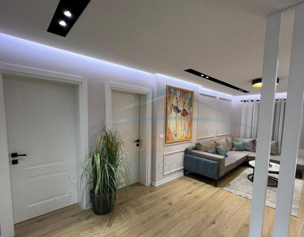 Occasion rent - Furnished 2+1 apartment at Oxhaku in Tirana.