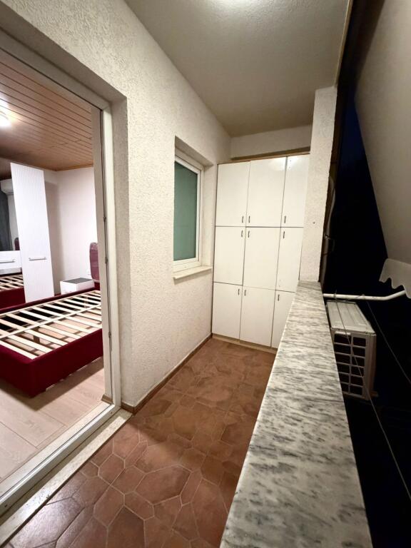 🏠 Jepet me Qera Apartament 1+1 – Ish Parku,perball Delijorgjit,600 euro