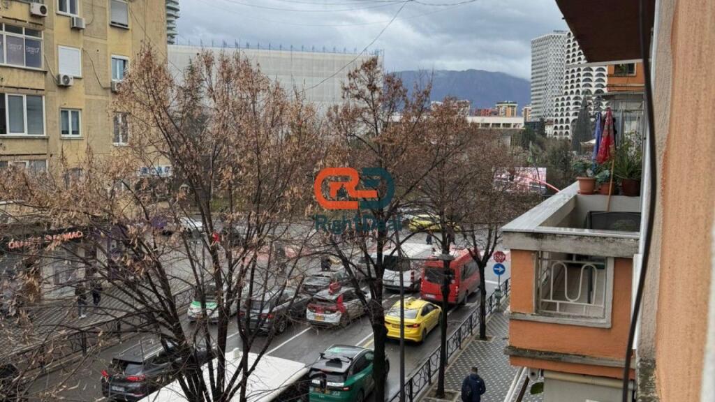 In Centro, Appartamento 1+1 in Affitto per Ufficio!!