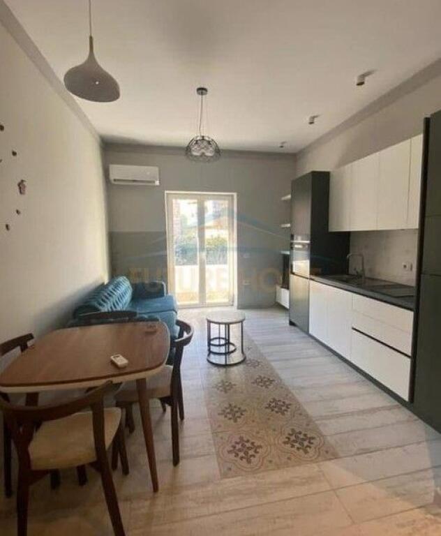 Rent, Apartment 2+1, Durrës Street, Tirana.