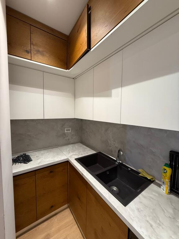Appartamento moderno 3+1+2 in affitto a Bllok