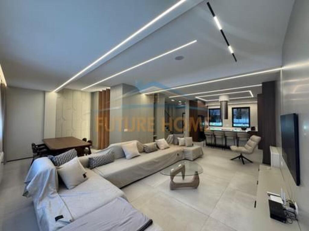 Shitet, Duplex 3+1+3+Verandë, Rezidenca Kodra e Diellit,Tiranë