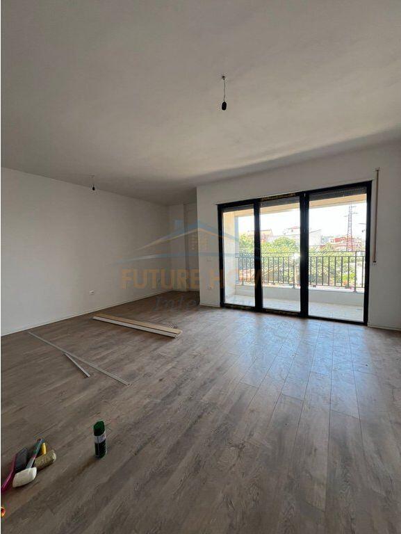 For sale, Apartment 1+1, Ndregjoni Complex, New Boulevard