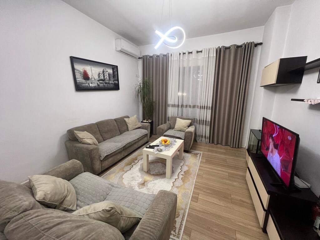 📣 AFFITTO Appartamento 2+1+2 📍 Vicino Casa Italia ✨  🏢 Nuova Costruzione 🪜 Piano 1 (Residenziale) 🛋️ Arredato Con Condizioni Moderne 👫 Preferiti Clienti Familiari  💶 Prezzo 500 Euro