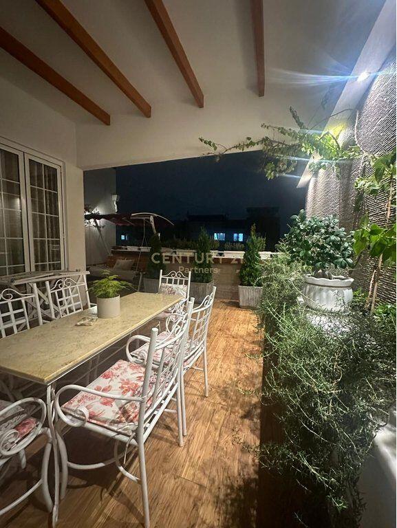 WE SELL A SUPER LUXURY APARTMENT IN THE CASA ITALIA AREA, Tirana 2+1+2+ LAUNDRY +VERANDA