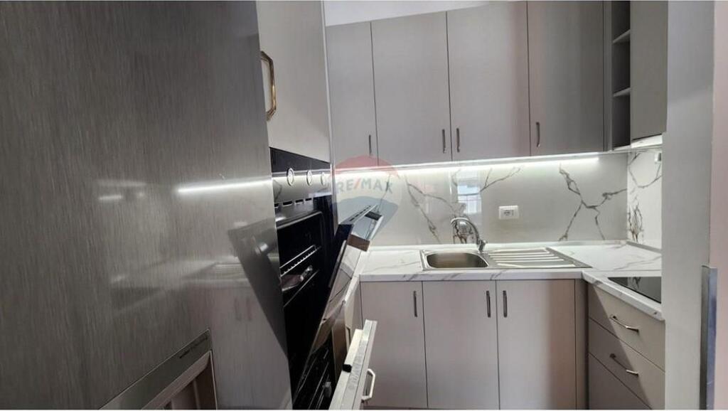Apartament - Për Qira - Kompleksi Delijorgji, Tiranë