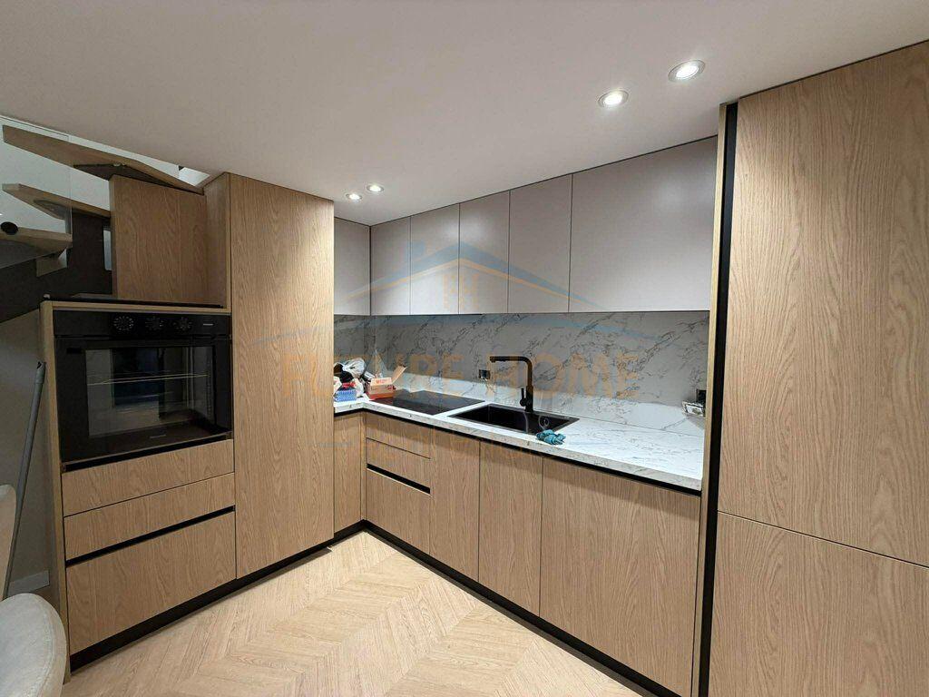 For sale, Duplex + Parking Spot, Golden Park