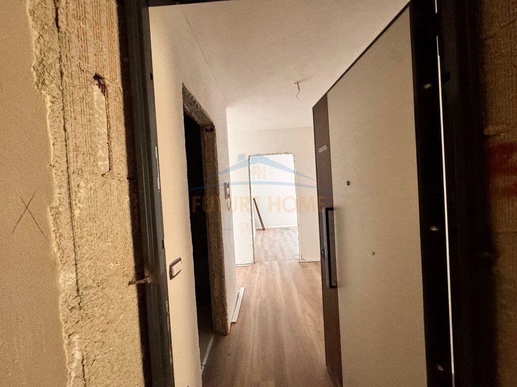 Shitet, Apartament 2+1 , Ish Fusha Aviacionit , Tirane