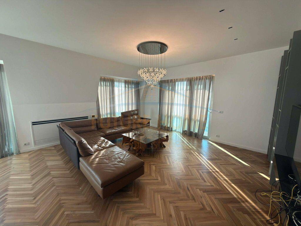 Shitet , Apartament 2+1 të konvertuar në 1+1 , Rezidencën Ambasador 3.