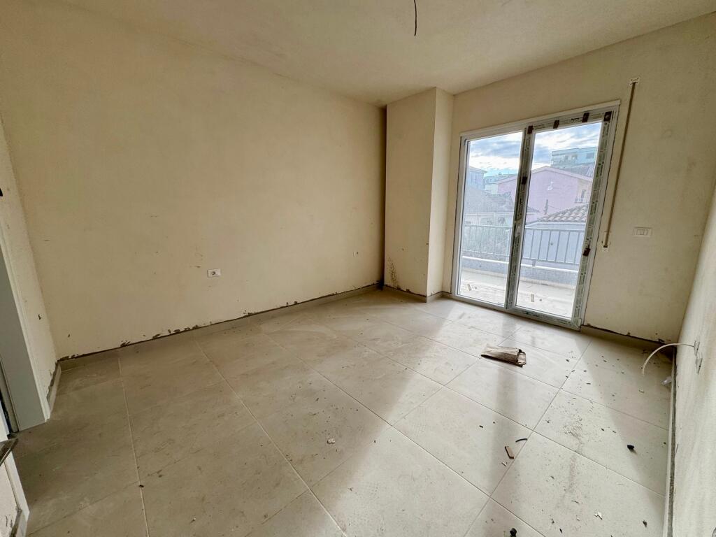 📣 VENDESI Appartamento 2+1+2 📍 A 5-Maji, vicino al Bar "Oda" ✨