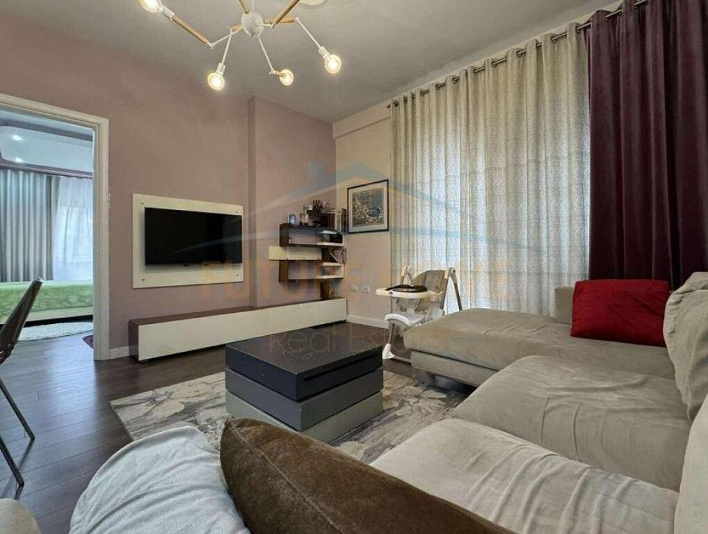 Qera , Apartament 1+1 +POST PARKIMI, Liqeni i Thate , Tirane.