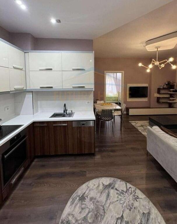 Qera , Apartament 1+1 +POST PARKIMI, Liqeni i Thate , Tirane.