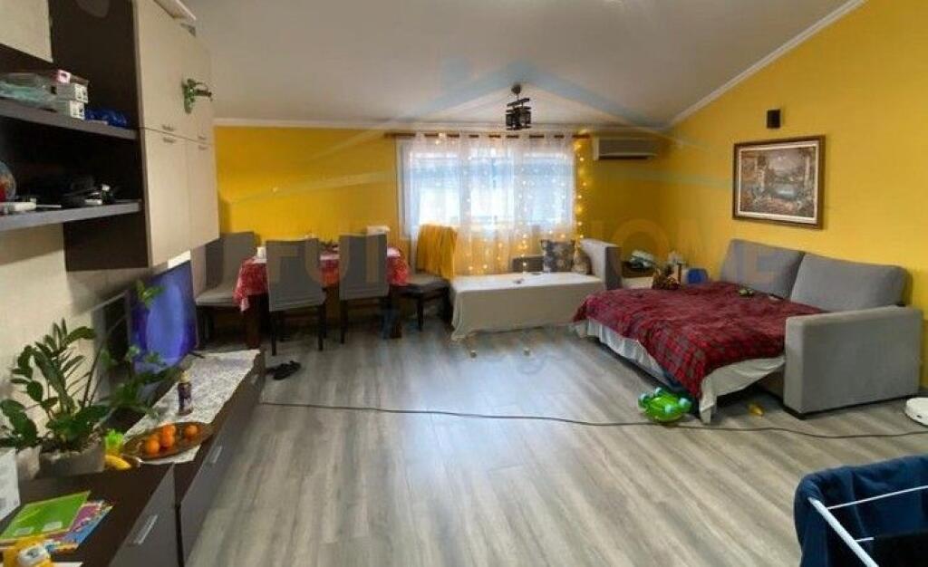 Rent opportunity, furnished 3+1 apartment at Vilat Gjermane in Tirana.