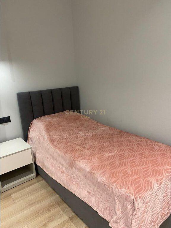 APARTAMENT 2+1+2 PER QIRA TEK RR KOSOVARVE