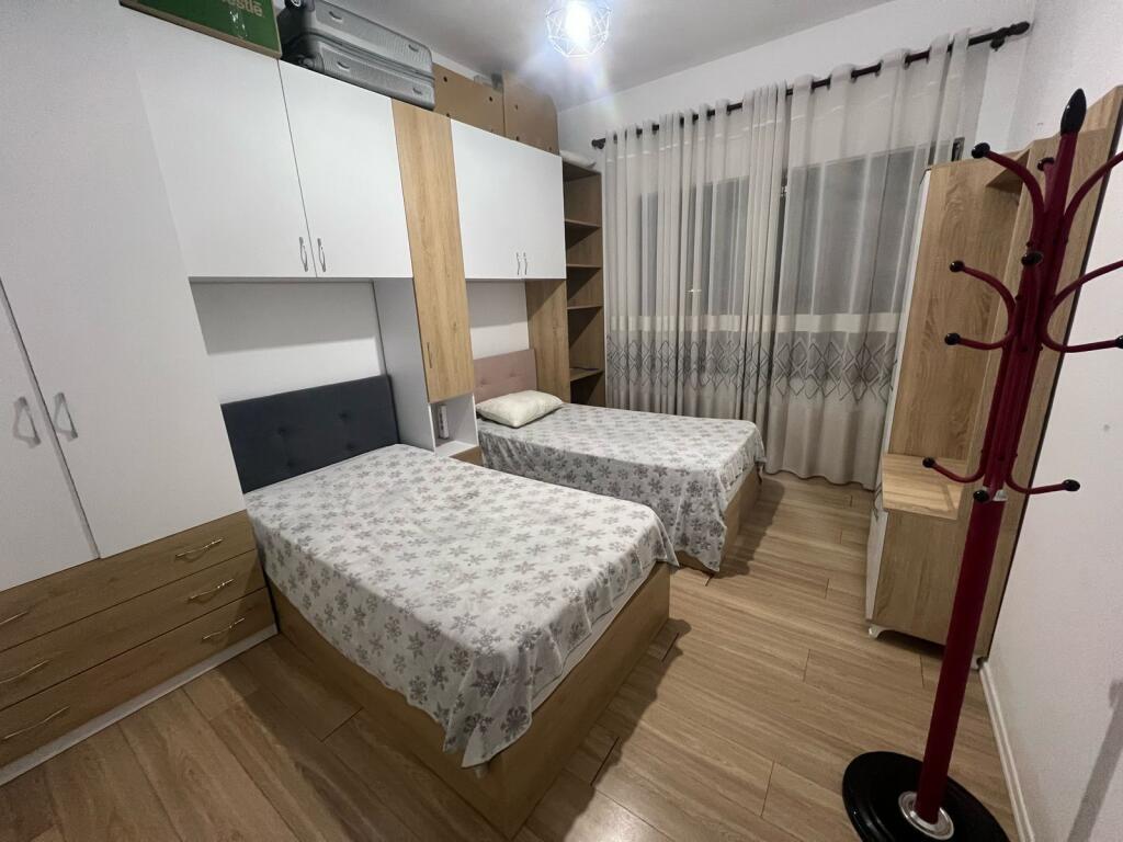 📣 AFFITTO Appartamento 2+1+2 📍 Vicino Casa Italia ✨  🏢 Nuova Costruzione 🪜 Piano 1 (Residenziale) 🛋️ Arredato Con Condizioni Moderne 👫 Preferiti Clienti Familiari  💶 Prezzo 500 Euro