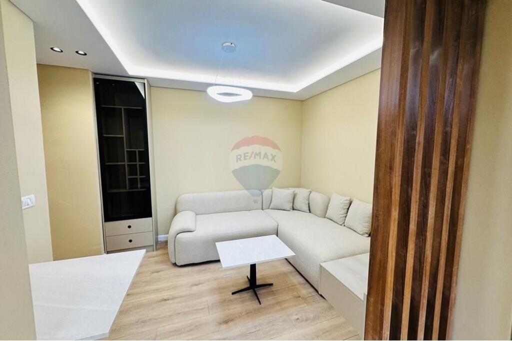 Apartament - Për Shitje - Rruga Muhamet Gjollesha, Tiranë (ID: 530471006-268)