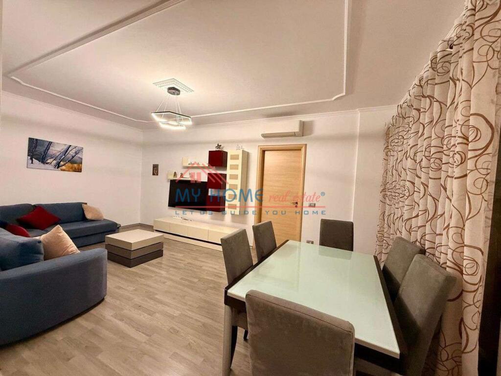 Appartamento 2+1 in affitto al Tower Bridge a Tirana