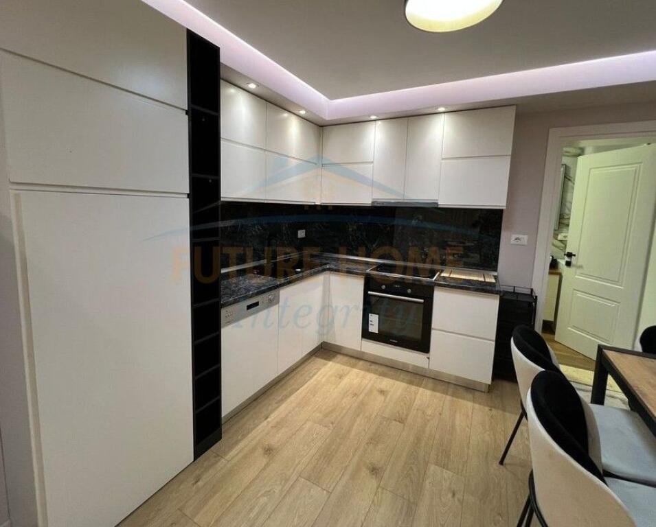 Qera, Apartament 2+1, Oxhaku, Tiranë
