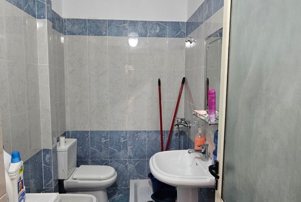 Ne Vlore, Prane Vilave Qeveritare, Shitet Garzoniere Me Pamje Nga Deti!