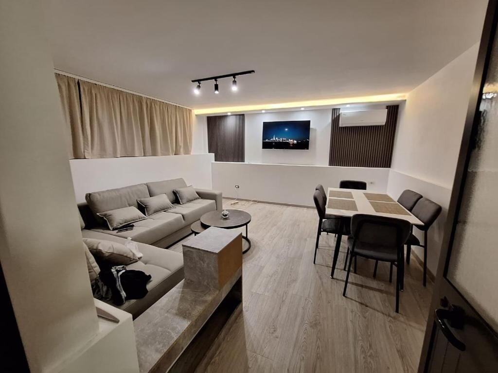 Affittasi 1+1 Mercato Elettrico, Complesso Grand