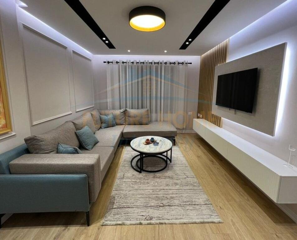 Qera, Apartament 2+1, Oxhaku, Tiranë