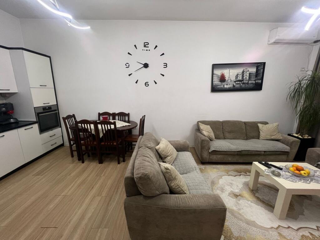 📣 AFFITTO Appartamento 2+1+2 📍 Vicino Casa Italia ✨  🏢 Nuova Costruzione 🪜 Piano 1 (Residenziale) 🛋️ Arredato Con Condizioni Moderne 👫 Preferiti Clienti Familiari  💶 Prezzo 500 Euro