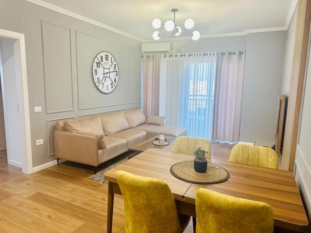 Apartament modern 2+1 me qera tek Vila L-2 ne Astir