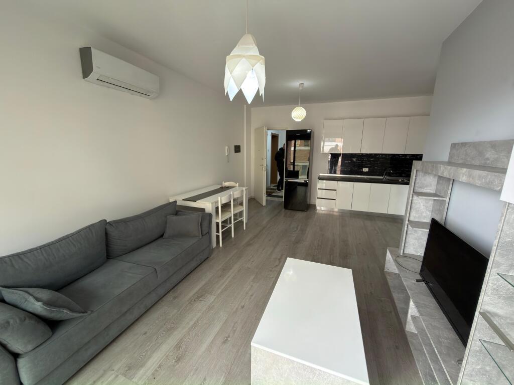 Apartament me qera 2+1+2 Fiori di bosko