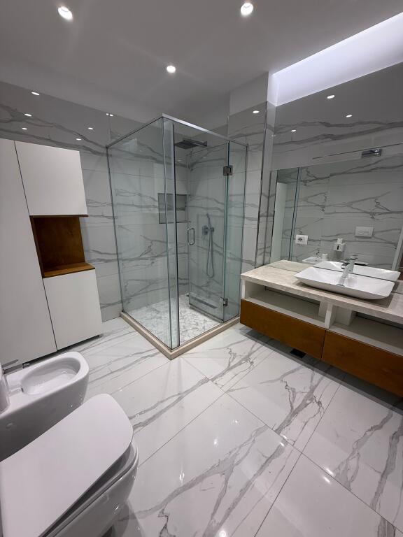 Appartamento moderno 3+1+2 in affitto a Bllok