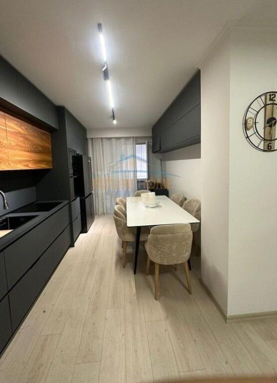 Affitto, Appartamento 2+1+2+POSTO AUTO, Brryl, Tirana..