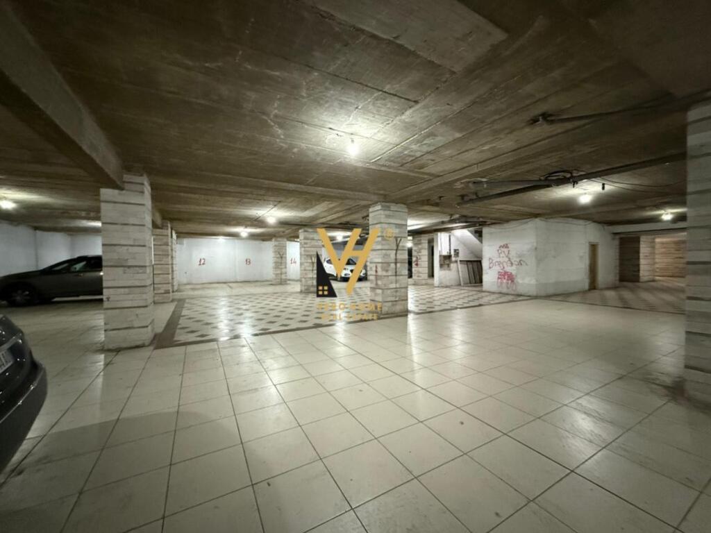 JEPET PARKIM 1.500 M2 ME QIRA TE CASA ITALIA 4.500 EURO