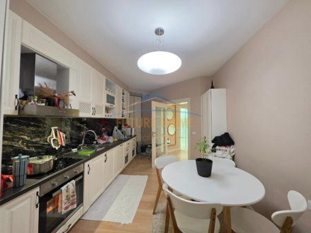 Affitto, Appartamento 2+1 con VERANDA in Via Kosovareve!.