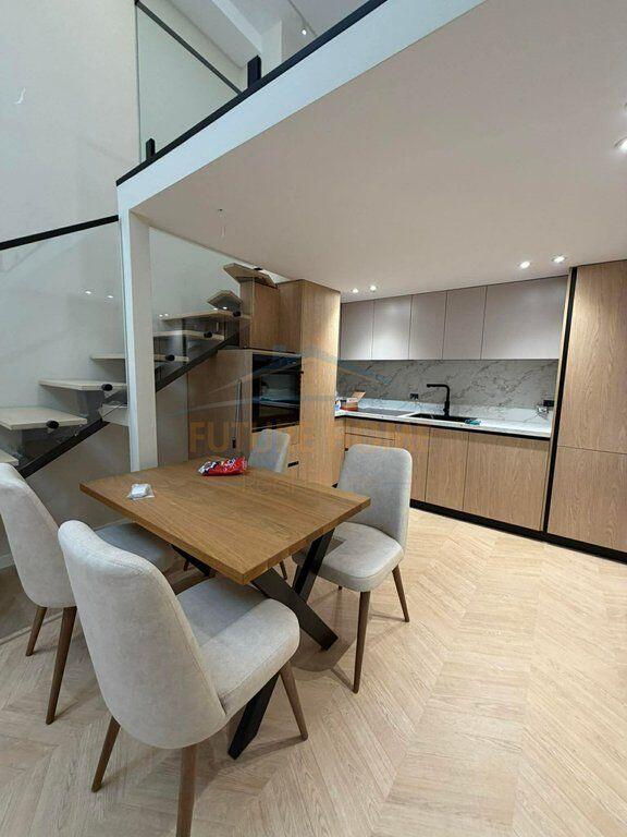For sale, Duplex + Parking Spot, Golden Park