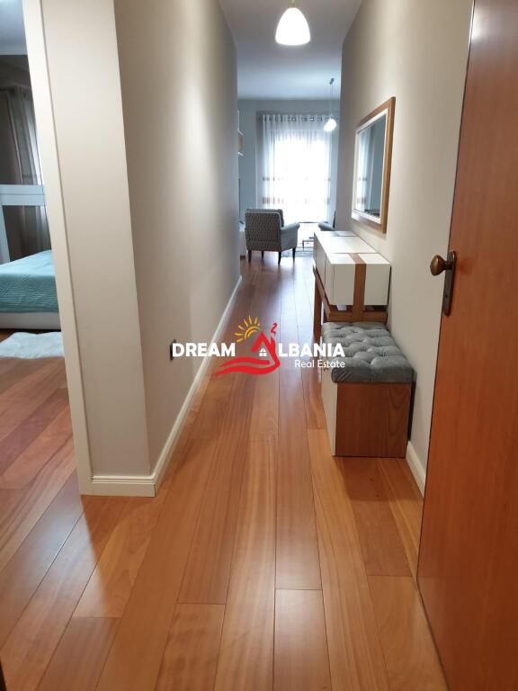 Apartament me qera 3+1+Parkim te Liqeni i Thate rruga Peti, Tirane (ID 4231267).