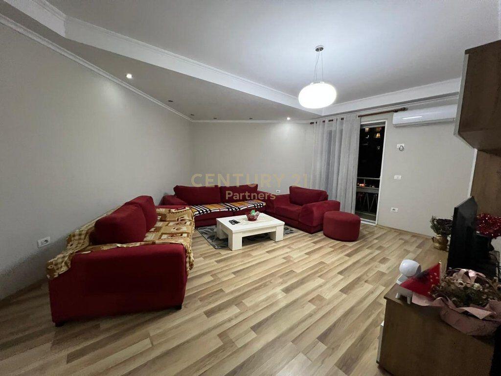 Appartamento 2+1 in affitto nella zona Lulishtja 1 Maji