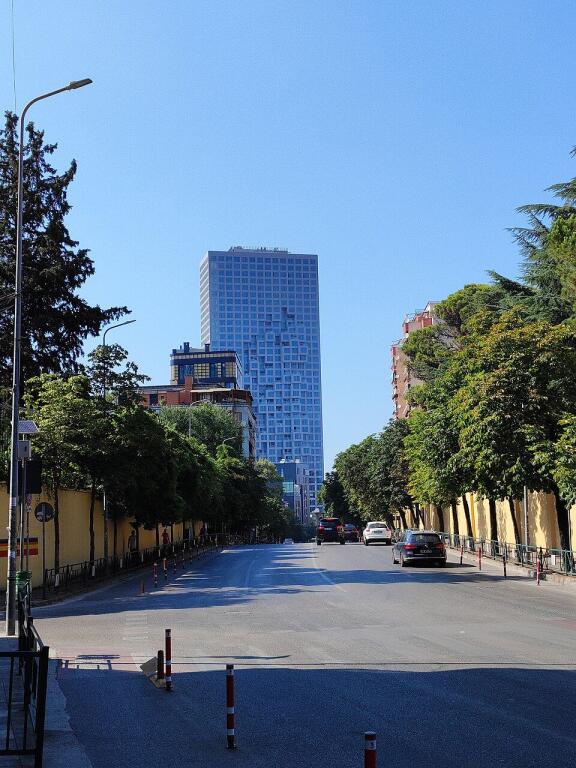Ufficio in affitto in Via Elbasan