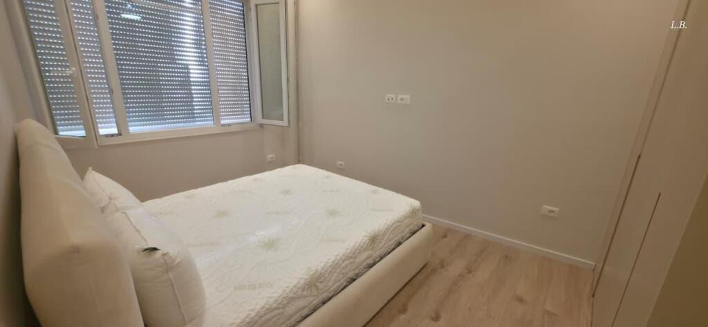 🏡 Apartament 1+1 me Qira – Qendër, Rruga e Dibrës