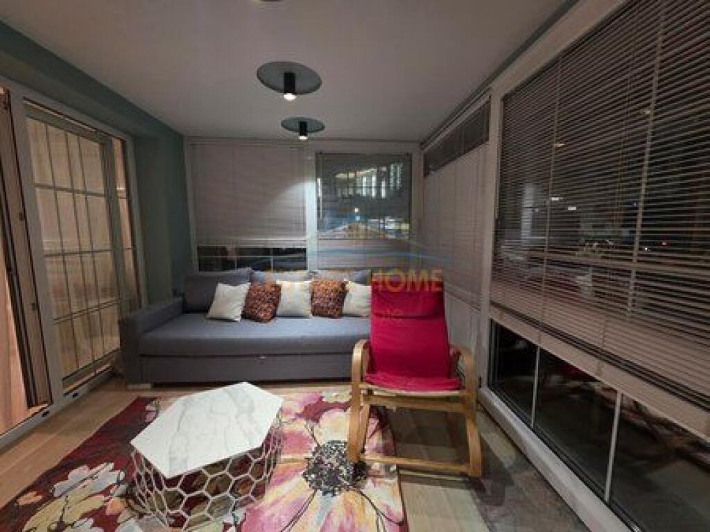 Affitto, Appartamento 2+1 con VERANDA in Via Kosovareve!.