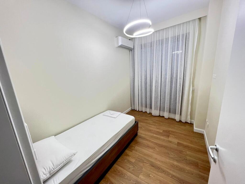 📣 SUPER DUPLEX IN AFFITTO 👉 Tipologia 2+1+2 📍Vicino al Centro 🛣️ Via "Barrikadave" ✨