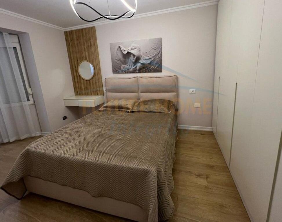 Qera, Apartament 2+1, Oxhaku, Tiranë