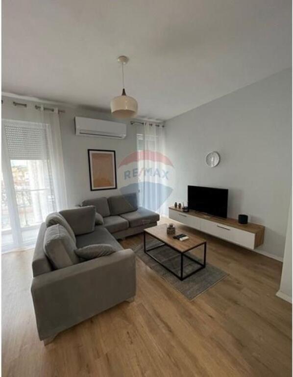 Apartament - Për Qira - Rruga Dritan Hoxha, Tiranë