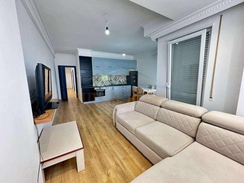 Shitet , Apartament 2+1 , Brryli , Tek Poliklinika Nr. 2