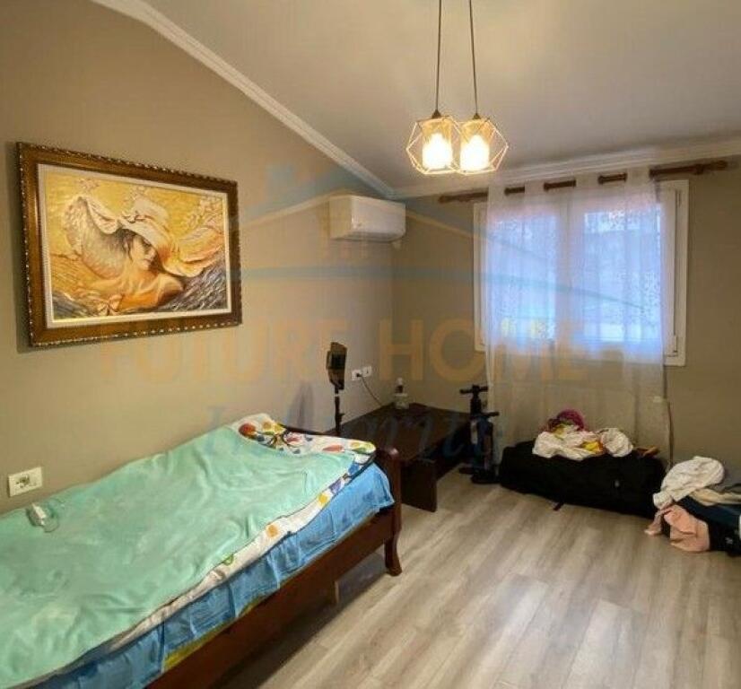 Rent opportunity, furnished 3+1 apartment at Vilat Gjermane in Tirana.