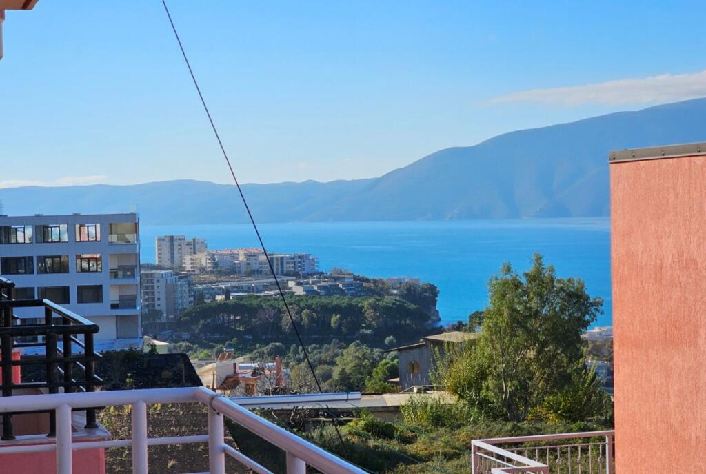 Ne Vlore, Prane Vilave Qeveritare, Shitet Garzoniere Me Pamje Nga Deti!